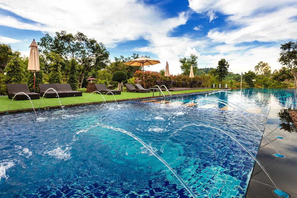 Phukumhom Khao Yai Hotel Wangkata Buitenkant foto