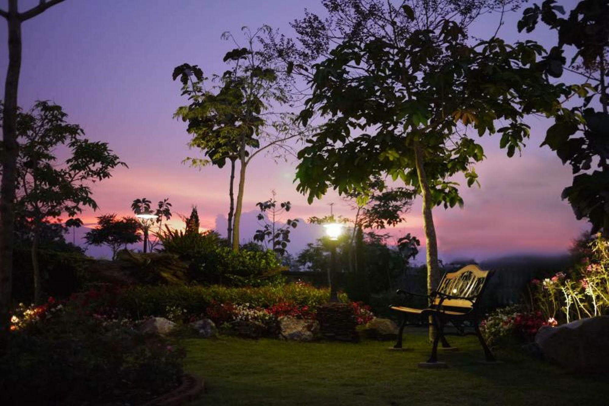 Phukumhom Khao Yai Hotel Wangkata Buitenkant foto